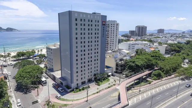 Obra entregue: IBIS e MERCURE, Praia do Pepê, Barra da Tijuca, RJ, Galwan